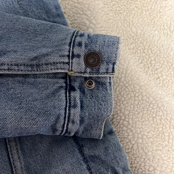 LEVIS SHERPA LINED JACKET - Picture 11 of 14